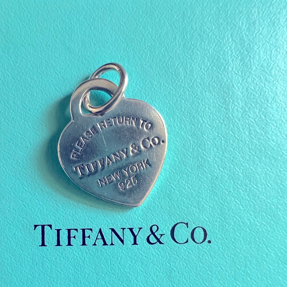Tiffany & Co return to Tiffany heart pendant
